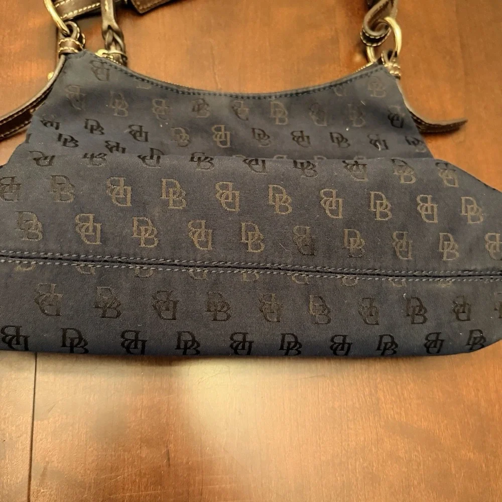 Dooney & Bourke East West Slouch Shoulder Bag Purse Black Medium Signature vtg